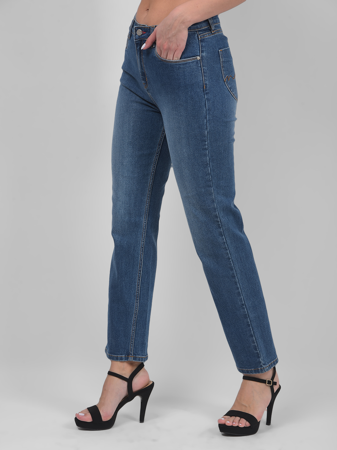 Numero Uno Women Solid Light Blue Jeans
